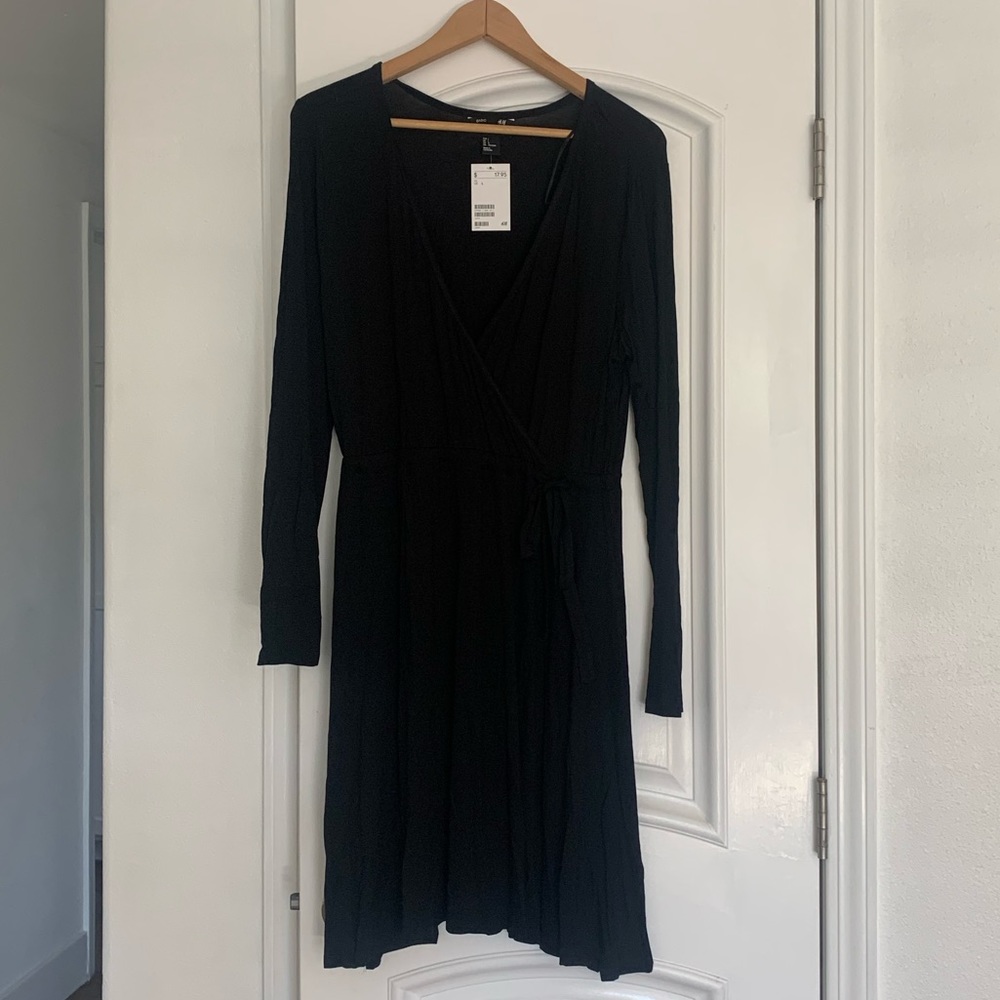 Black h&m wrap dress